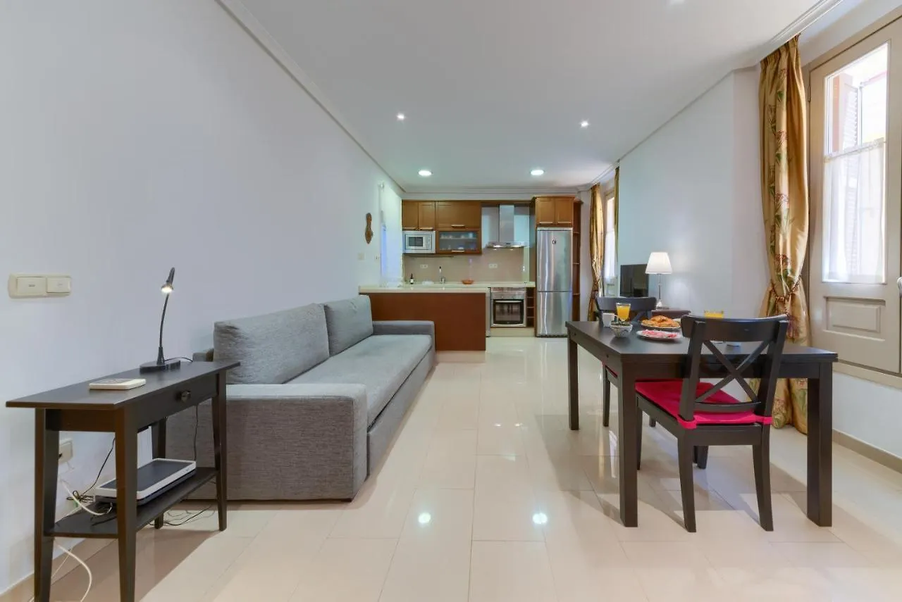 Holidays2Malaga Lazcano High Wifi&French balcony 0*, Malaga